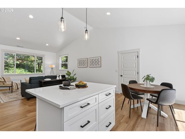112 CARSON CREEK Rd, Carson, WA 98610