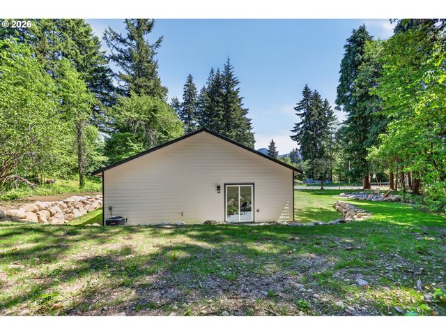 112 CARSON CREEK Rd, Carson, WA 98610