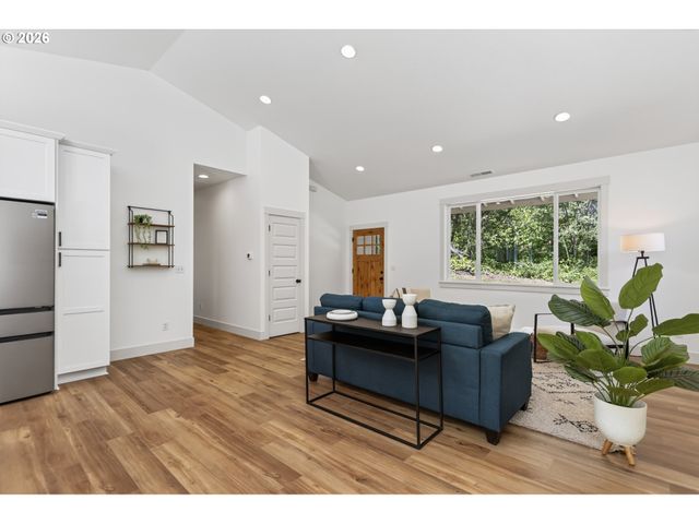 112 CARSON CREEK Rd, Carson, WA 98610