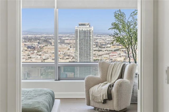 900 W Olympic, Los Angeles, CA 90015