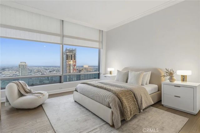 900 W Olympic, Los Angeles, CA 90015