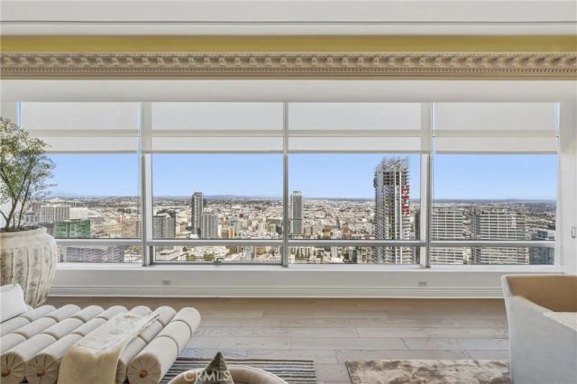 900 W Olympic, Los Angeles, CA 90015