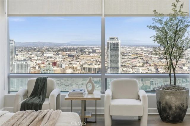 900 W Olympic, Los Angeles, CA 90015