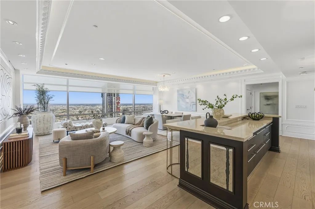 900 W Olympic, Los Angeles, CA 90015