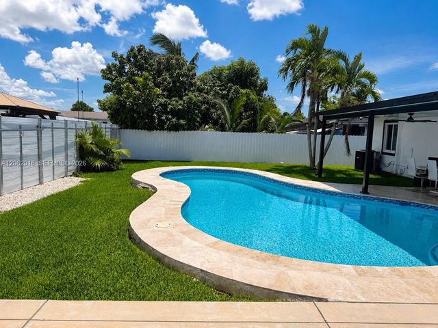 1749 SW 8th Street, Homestead, FL 33030
