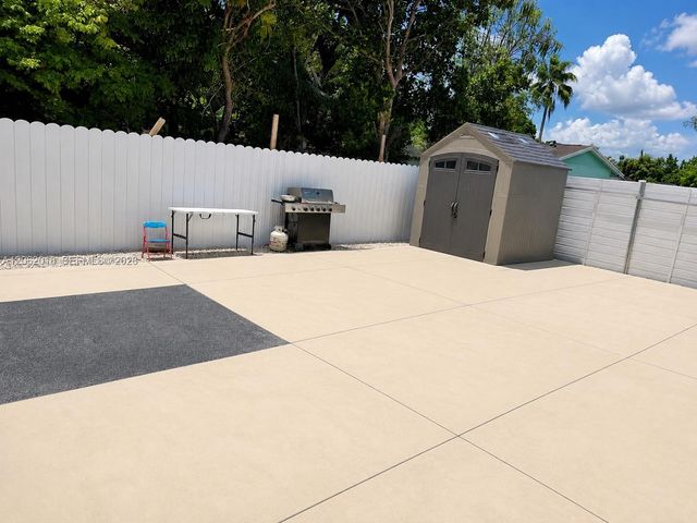 1749 SW 8th Street, Homestead, FL 33030