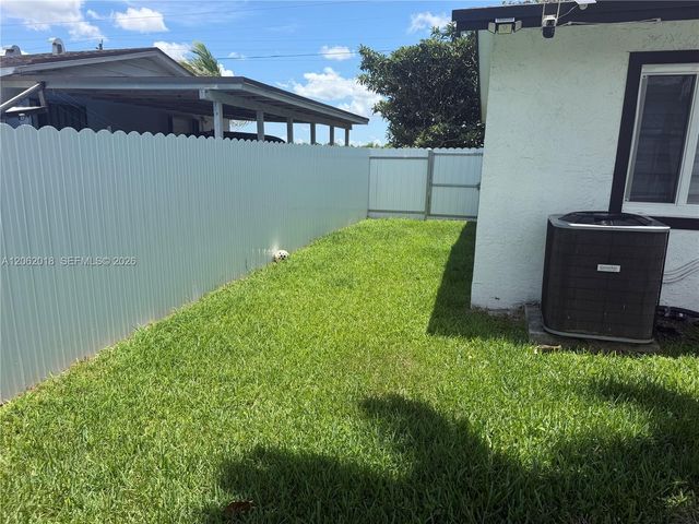 1749 SW 8th Street, Homestead, FL 33030