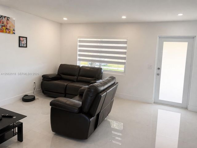 1749 SW 8th Street, Homestead, FL 33030