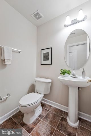 10615 BRISTOW STATION DR, Bristow, VA 20136