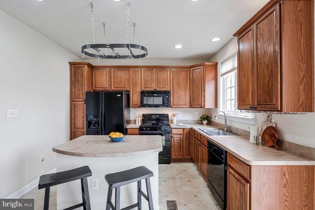 10615 BRISTOW STATION DR, Bristow, VA 20136