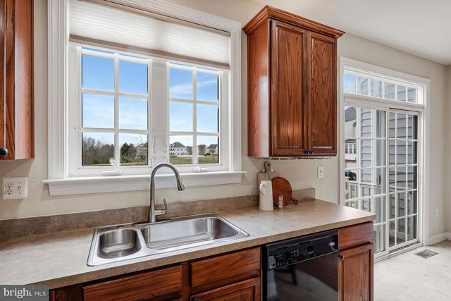 10615 BRISTOW STATION DR, Bristow, VA 20136