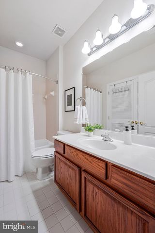 10615 BRISTOW STATION DR, Bristow, VA 20136