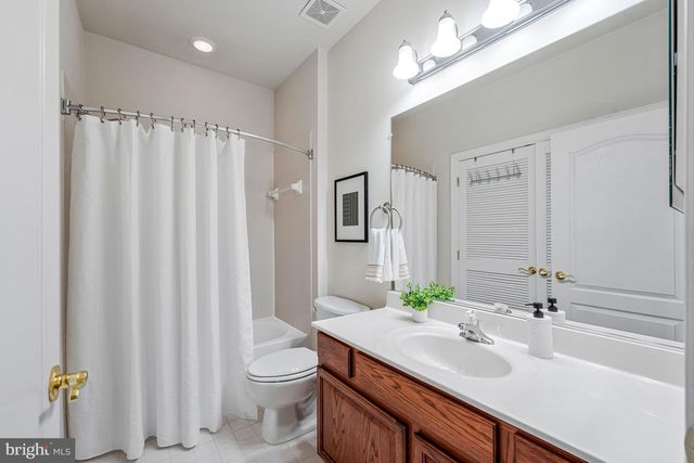 10615 BRISTOW STATION DR, Bristow, VA 20136