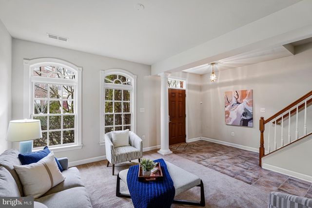 10615 BRISTOW STATION DR, Bristow, VA 20136