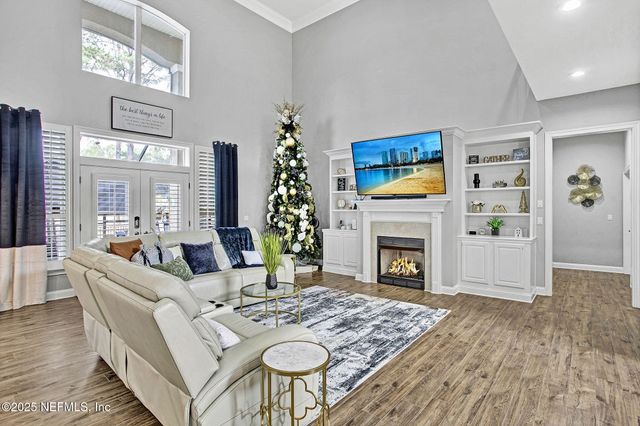 4044 EAGLE LANDING Parkway, Orange Park, FL 32065