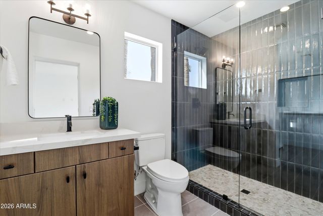 6830 N 10TH Place, Phoenix, AZ 85014