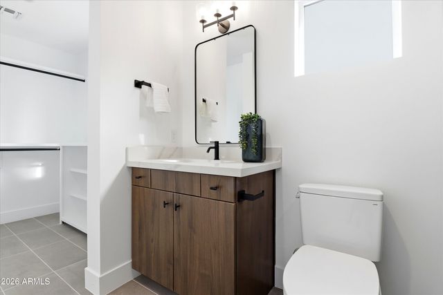 6830 N 10TH Place, Phoenix, AZ 85014