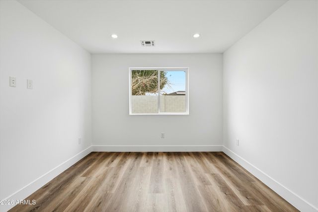 6830 N 10TH Place, Phoenix, AZ 85014