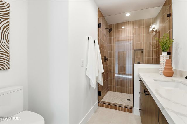 6830 N 10TH Place, Phoenix, AZ 85014