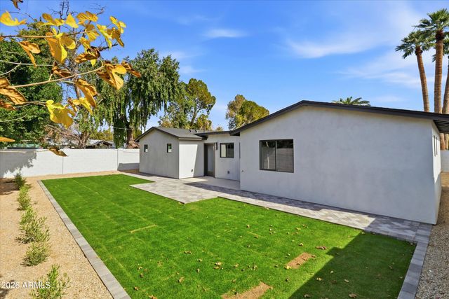 6830 N 10TH Place, Phoenix, AZ 85014