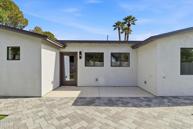 6830 N 10TH Place, Phoenix, AZ 85014