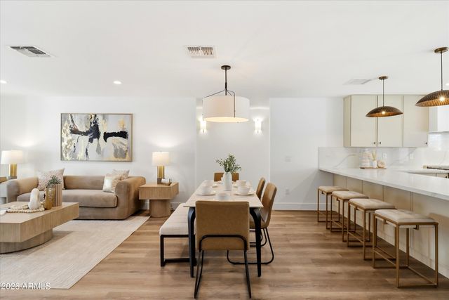 6830 N 10TH Place, Phoenix, AZ 85014