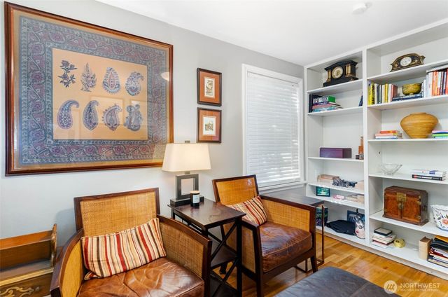 5051 Harold Place NE, Seattle, WA 98105