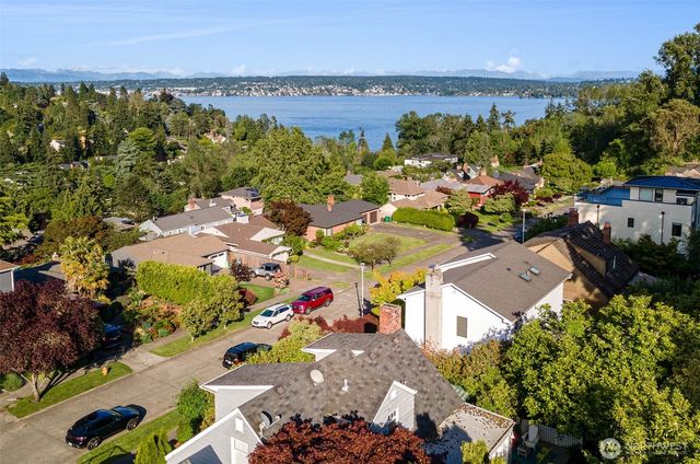 5051 Harold Place NE, Seattle, WA 98105