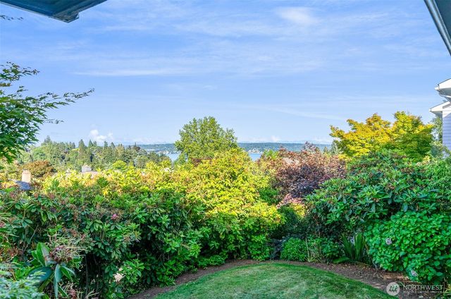 5051 Harold Place NE, Seattle, WA 98105