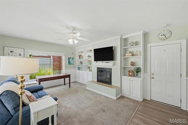 9841 Knollshire Drive, St Louis, MO 63123