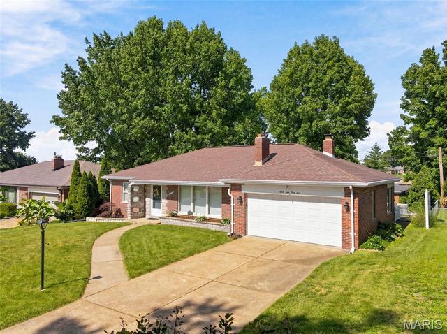 9841 Knollshire Drive, St Louis, MO 63123