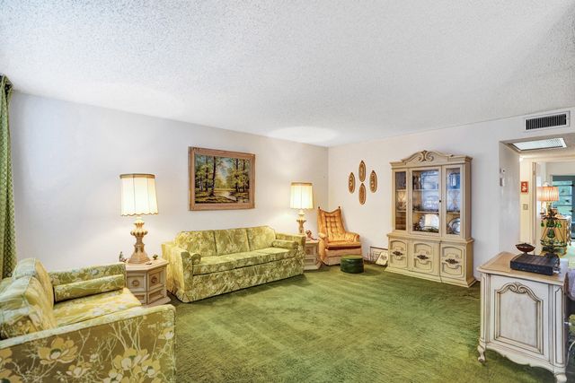 2049 Lyndhurst, Deerfield Beach, FL 33442