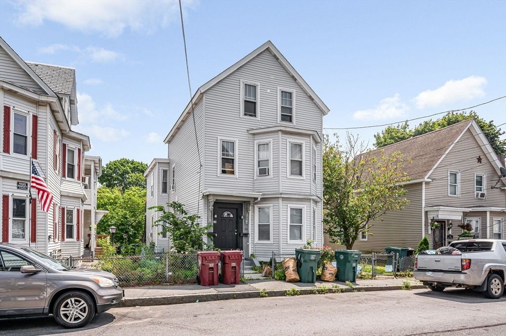 64 S Whipple St, Lowell, MA 01852