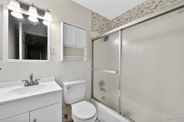 2195 Somerset Drive, Florissant, MO 63033