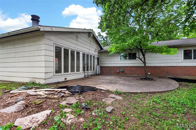 2195 Somerset Drive, Florissant, MO 63033