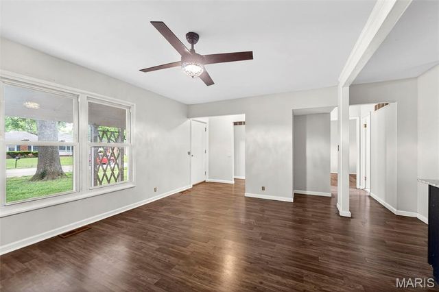 2195 Somerset Drive, Florissant, MO 63033