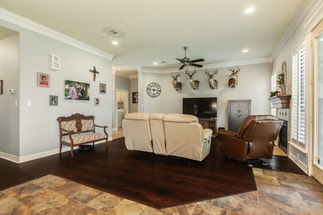 4913 Hickory Lane, Bay City, TX 77414