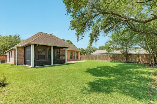 4913 Hickory Lane, Bay City, TX 77414