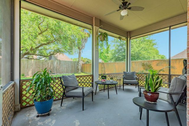 4913 Hickory Lane, Bay City, TX 77414