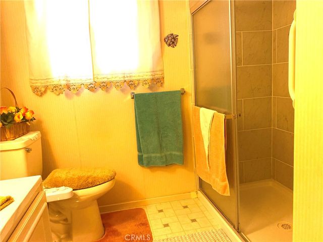 1053 W Johnston Avenue, Hemet, CA 92543