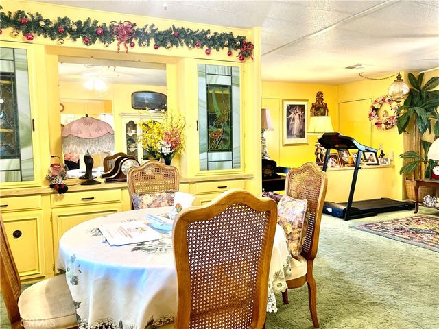 1053 W Johnston Avenue, Hemet, CA 92543