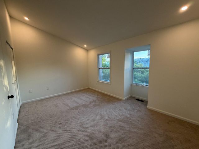 15387 GATEHOUSE TER, Woodbridge, VA 22191