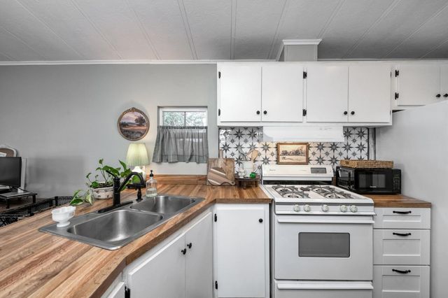 8701 Highway 41 SPC49, Fresno, CA 93720