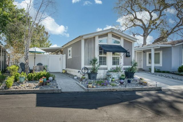 8701 Highway 41 SPC49, Fresno, CA 93720