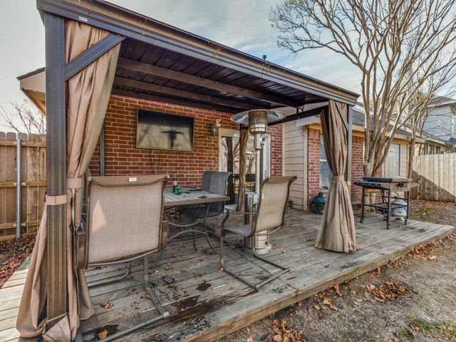 716 Fox Run Trail, Saginaw, TX 76179