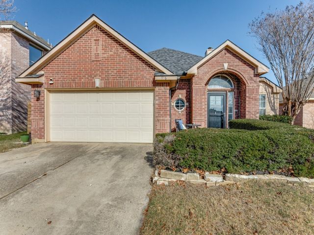 716 Fox Run Trail, Saginaw, TX 76179