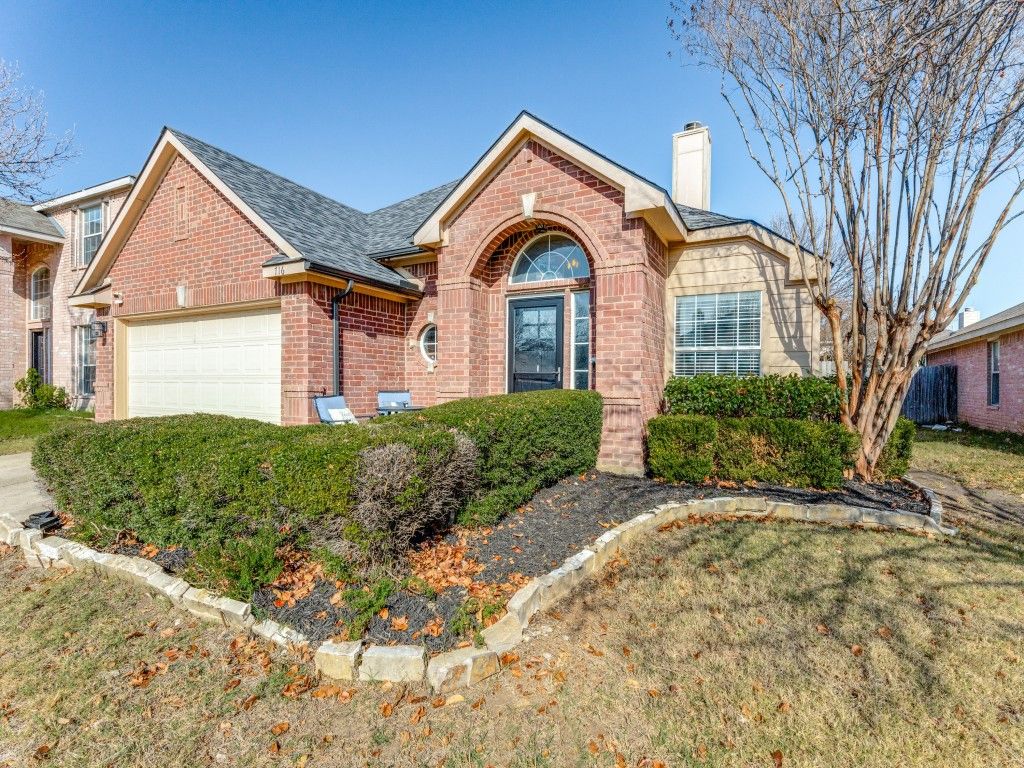 716 Fox Run Trail, Saginaw, TX 76179