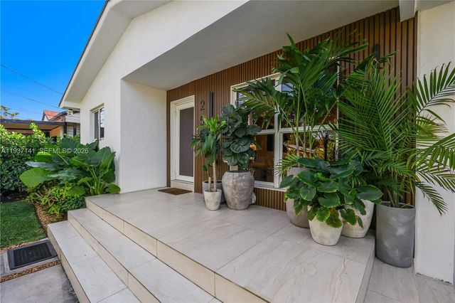 254 NW 43rd St, Miami, FL 33127