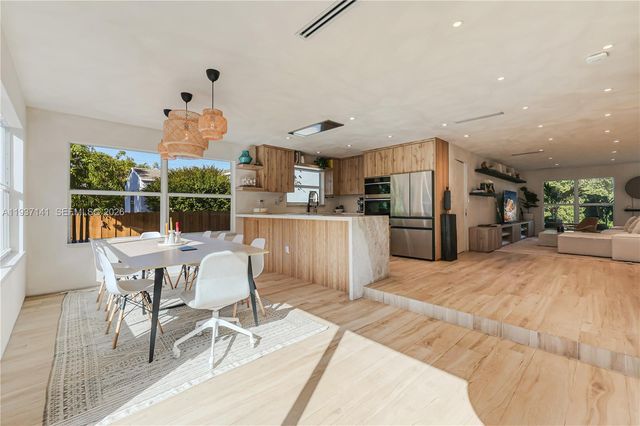 254 NW 43rd St, Miami, FL 33127