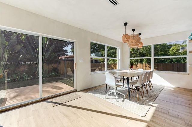 254 NW 43rd St, Miami, FL 33127